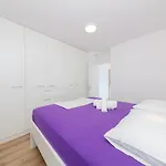 아파트 Adoria