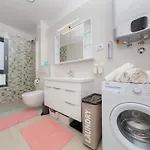 아파트 Adoria *