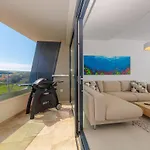 아파트 Adoria
